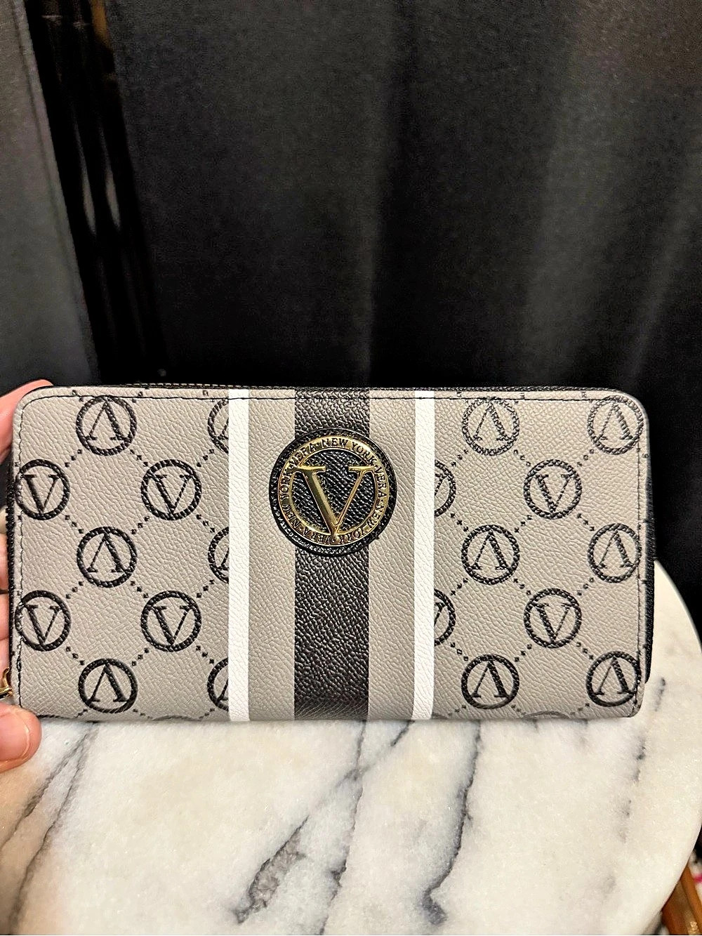Vera New York Vera Signature Zip Around Wallet Gray & Black